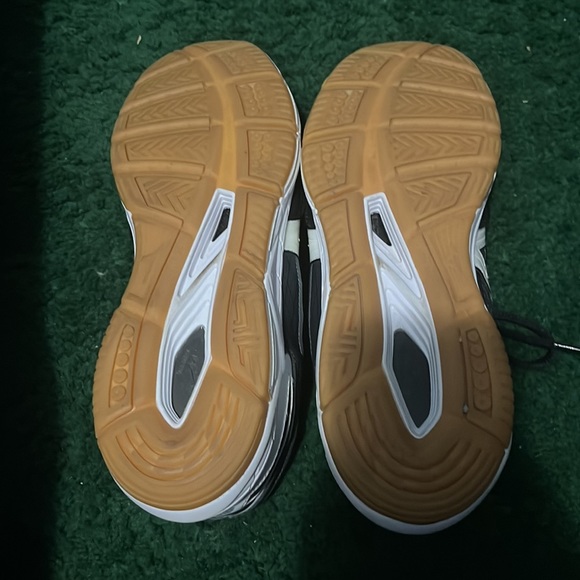 Mizuno Men's Wave Supersonic Indoor Court Volleyball Shoes, Tennis, Badminton - Picture 4 of 5